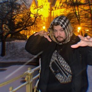 Meet your Posher, Daniel